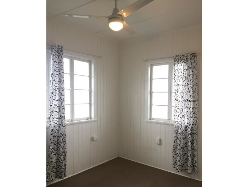 61 Deacon Street, Berserker QLD 4701